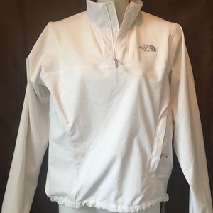 Adorable women’s North Face jacket